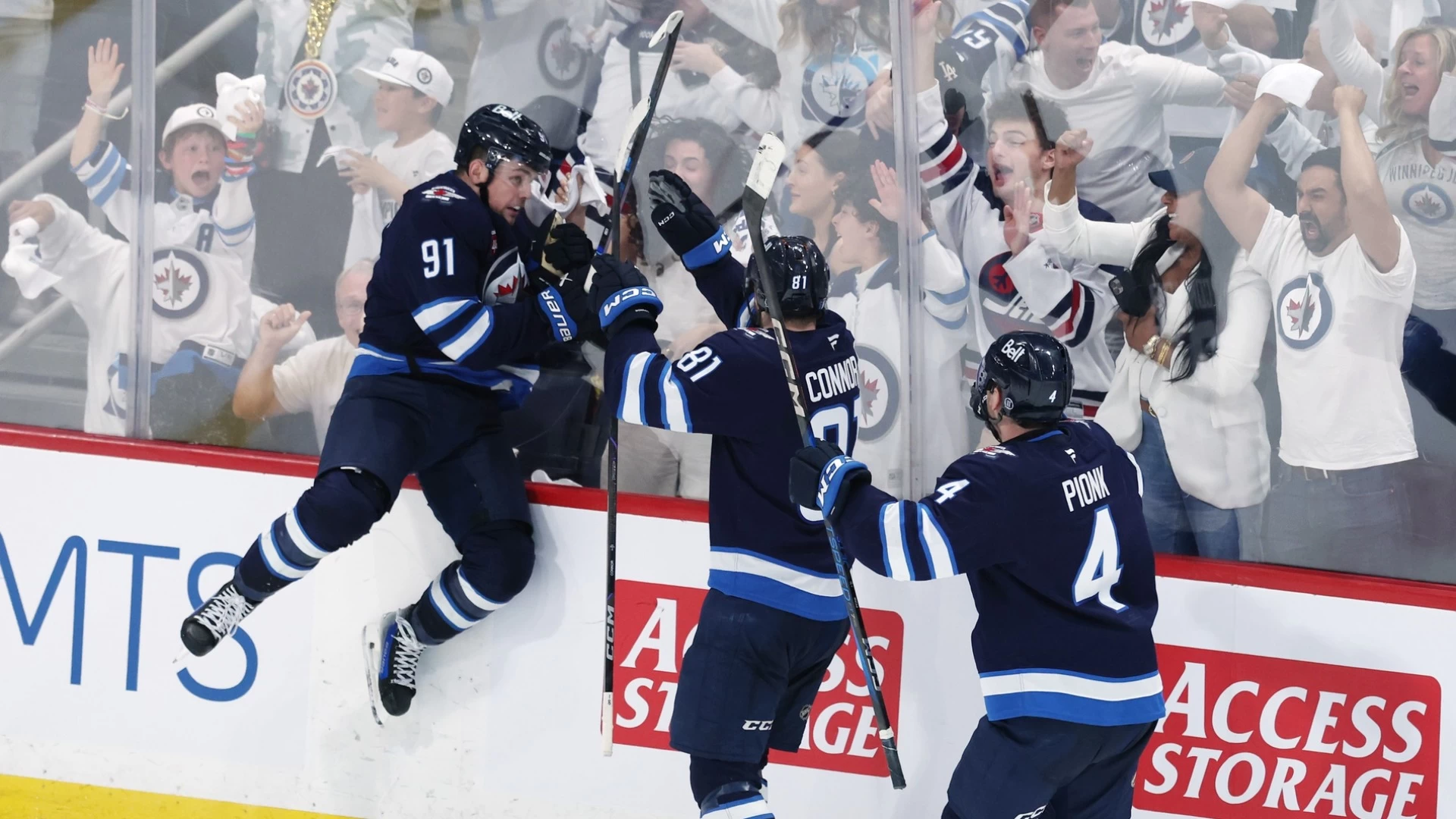 Jets Overcome Blues in Epic Stanley Cup Playoff Showdown Victory
