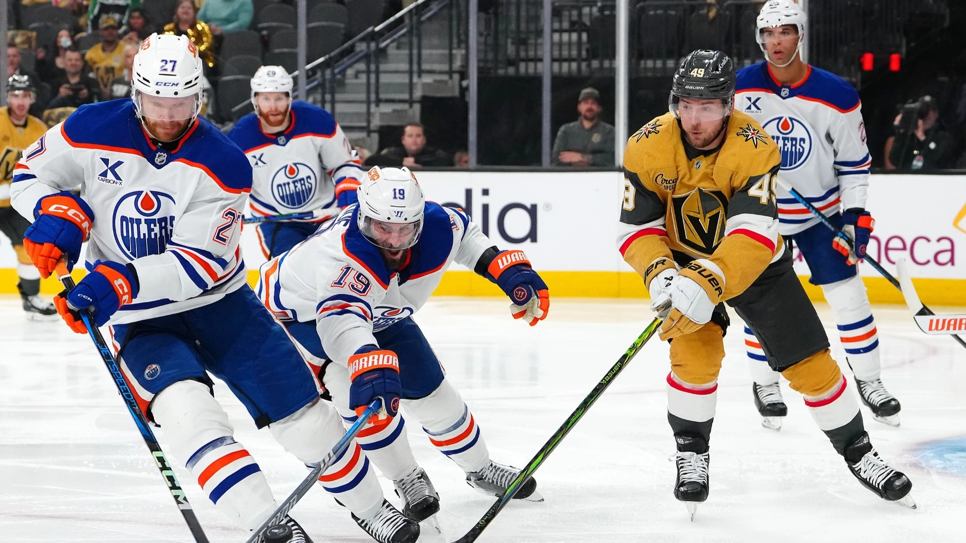 Edmonton Oilers' Winning Streak Despite Early Setbacks