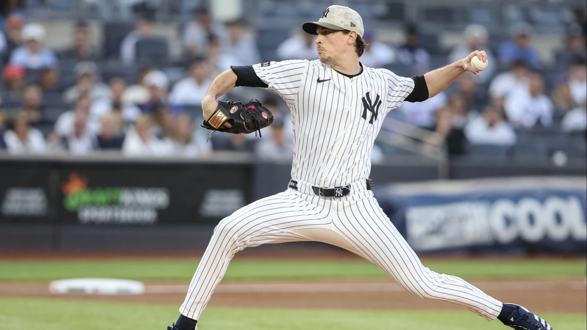 AL and NL Cy Young Award Favorites and Predictions 2025