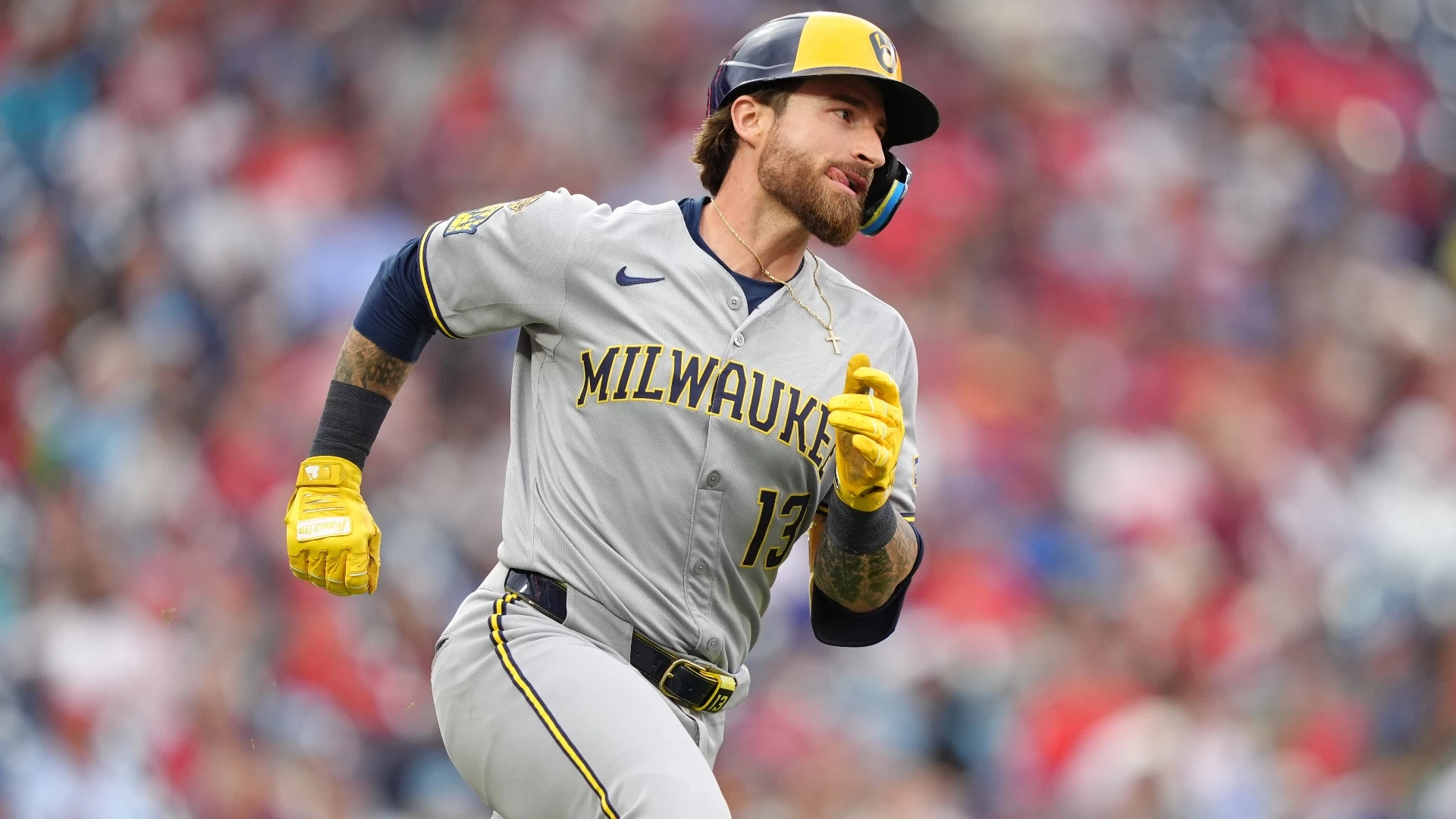 Brewers vs. Reds: Milwaukee Faces Tough Road Game Tonight
