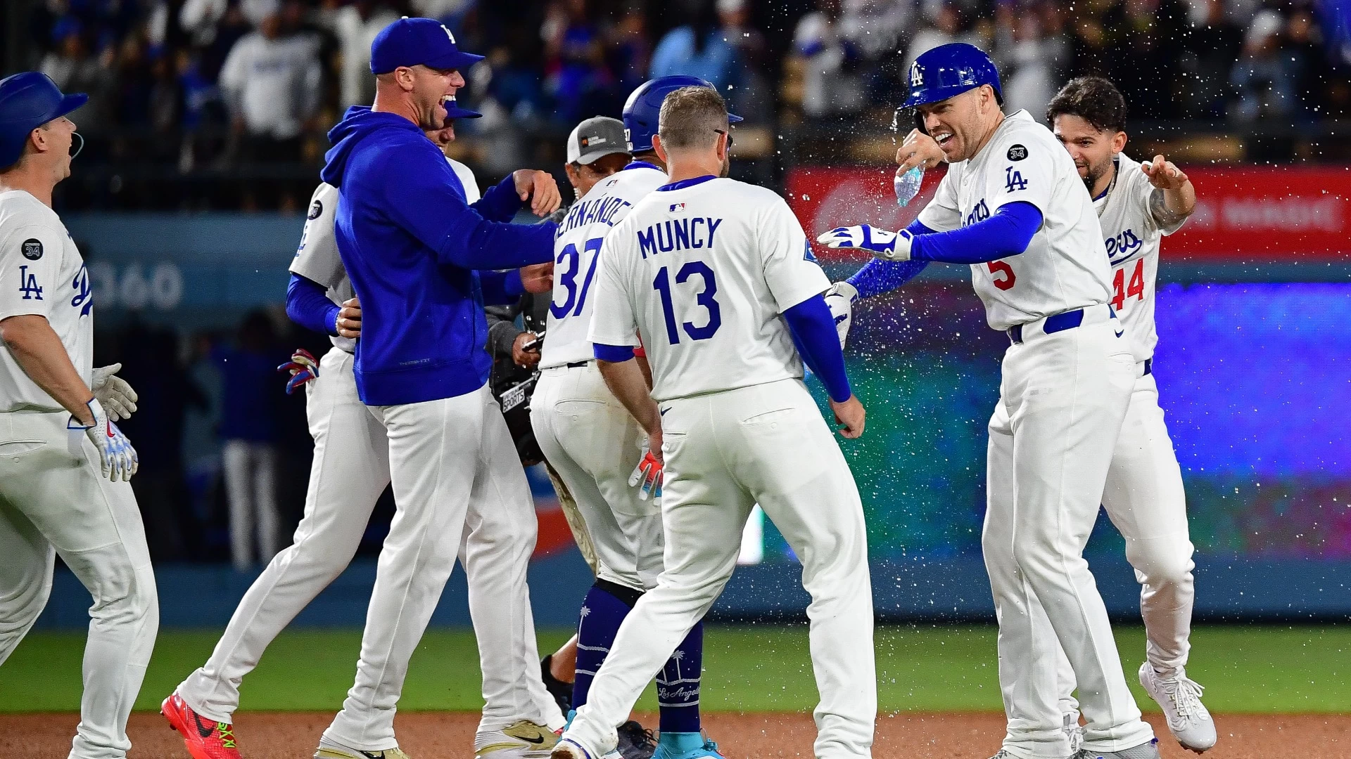 Dodgers Snatch Extra Innings Victory Over Mets 6-5