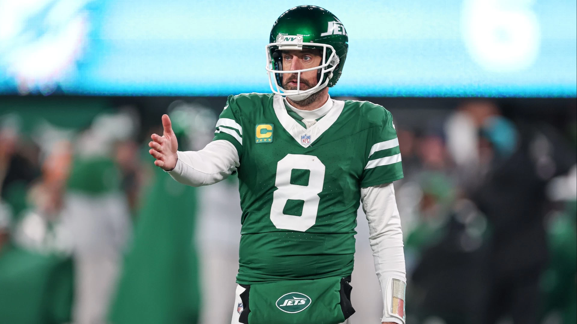 Aaron Rodgers Officially Signs One-Year Deal with Steelers