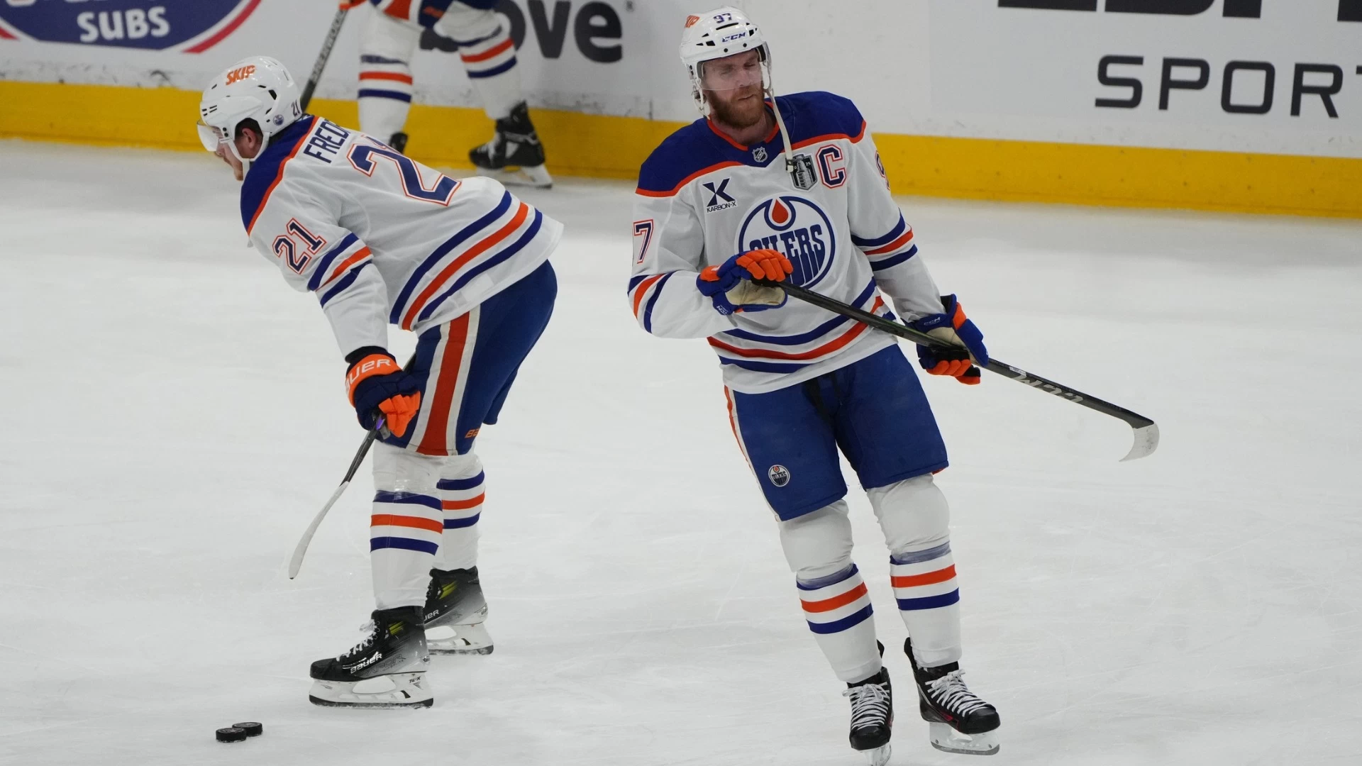 Sam Bennett Leads the Race for the Conn Smythe Trophy