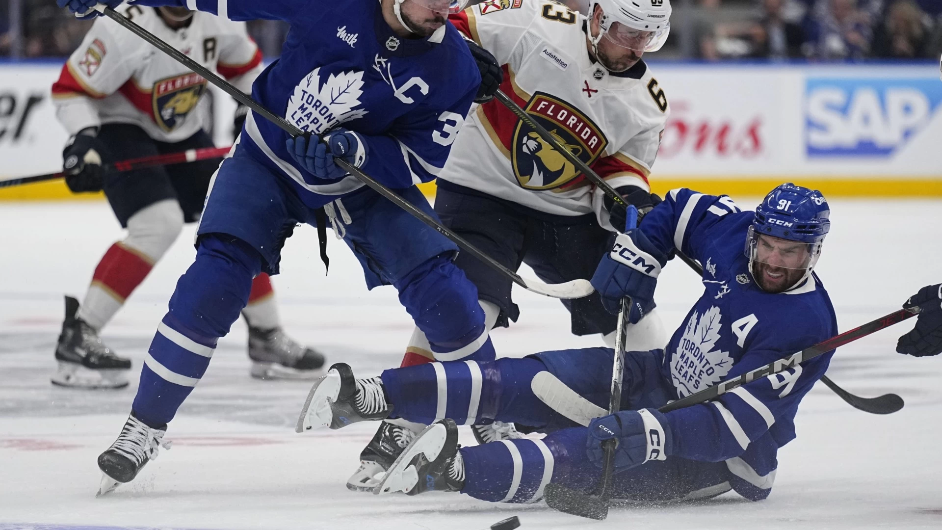 Tavares's Potential Move to Canadiens: A Dramatic Shift