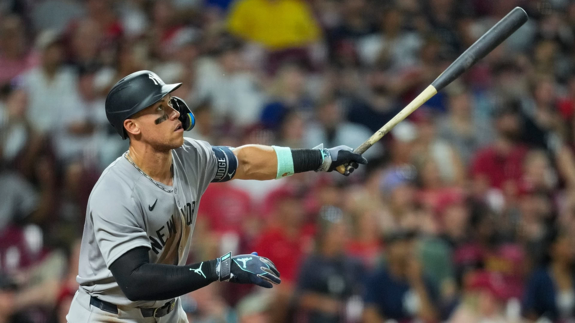 Yankees Lead AL East Narrowly; Rays Hanging Close Behind