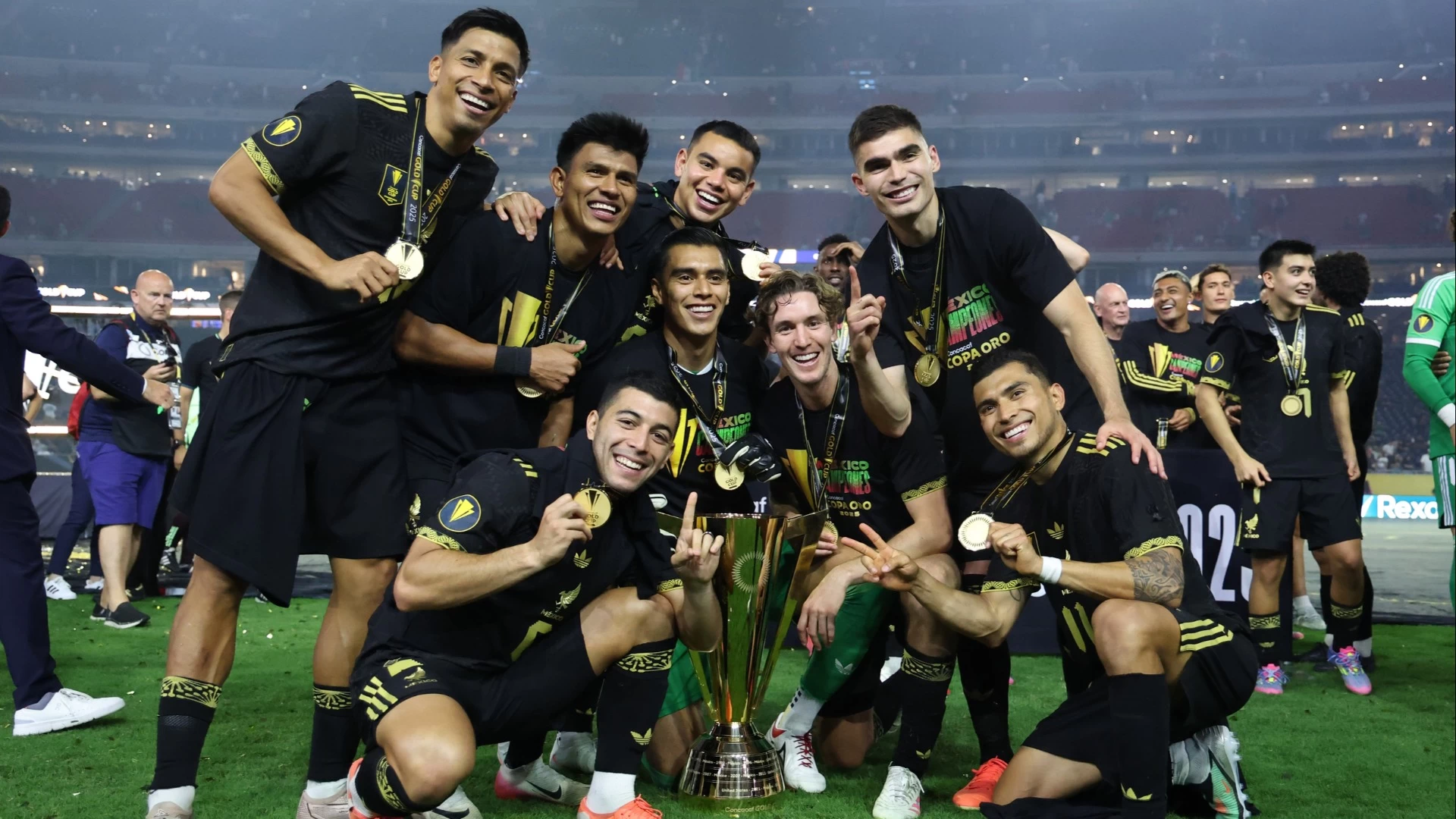 Mexico Tops the USMNT 2-1 in Dramatic Gold Cup Final
