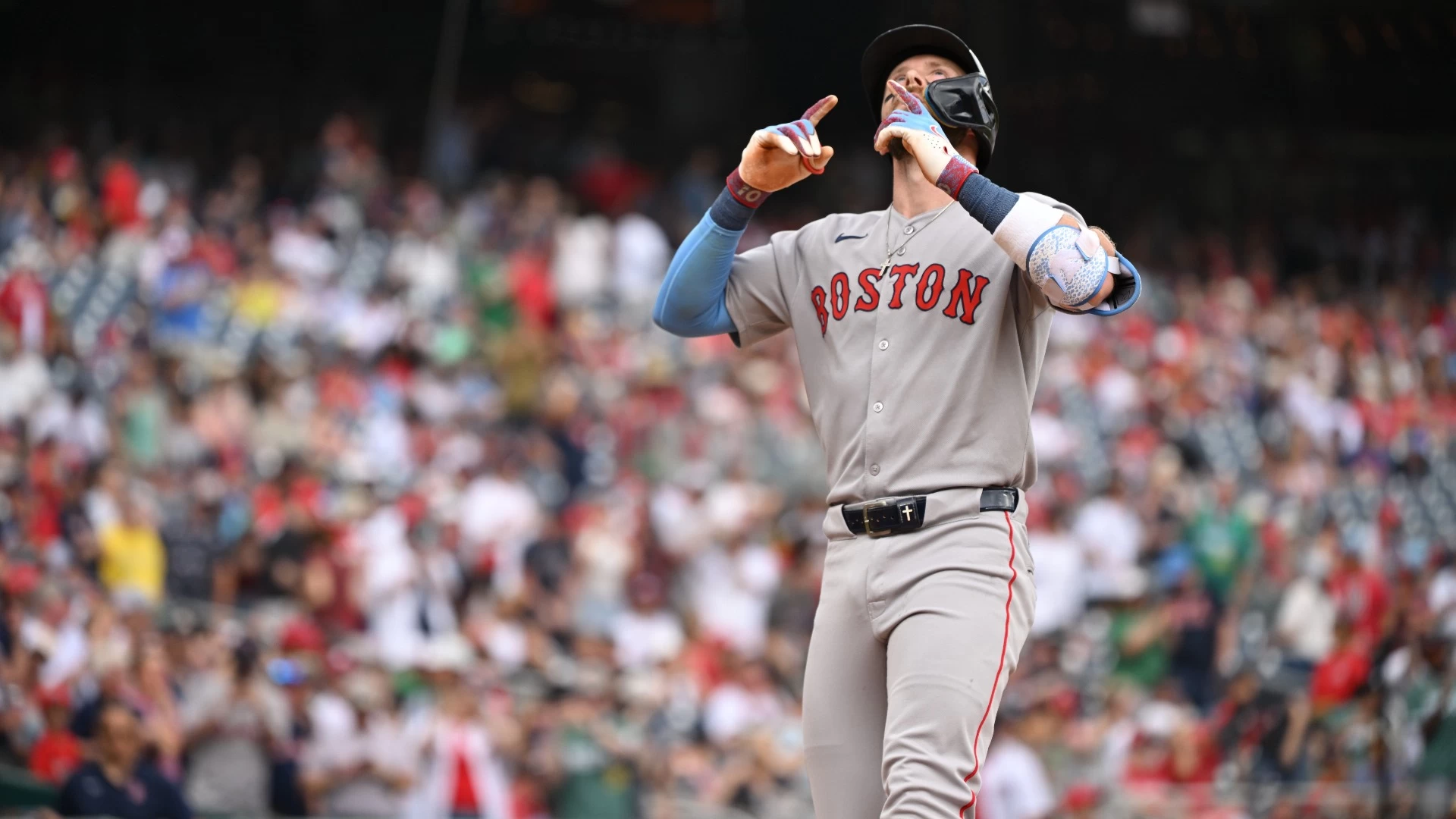 Red Sox Dominate Nationals; Yankees Struggle Against Mets
