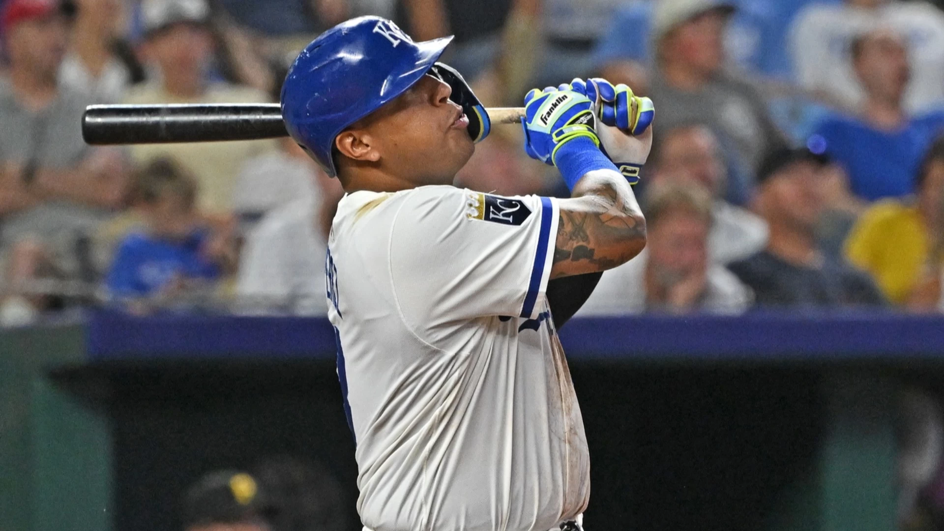 Salvador Perez Hits Two Home Runs in Royals' Victory