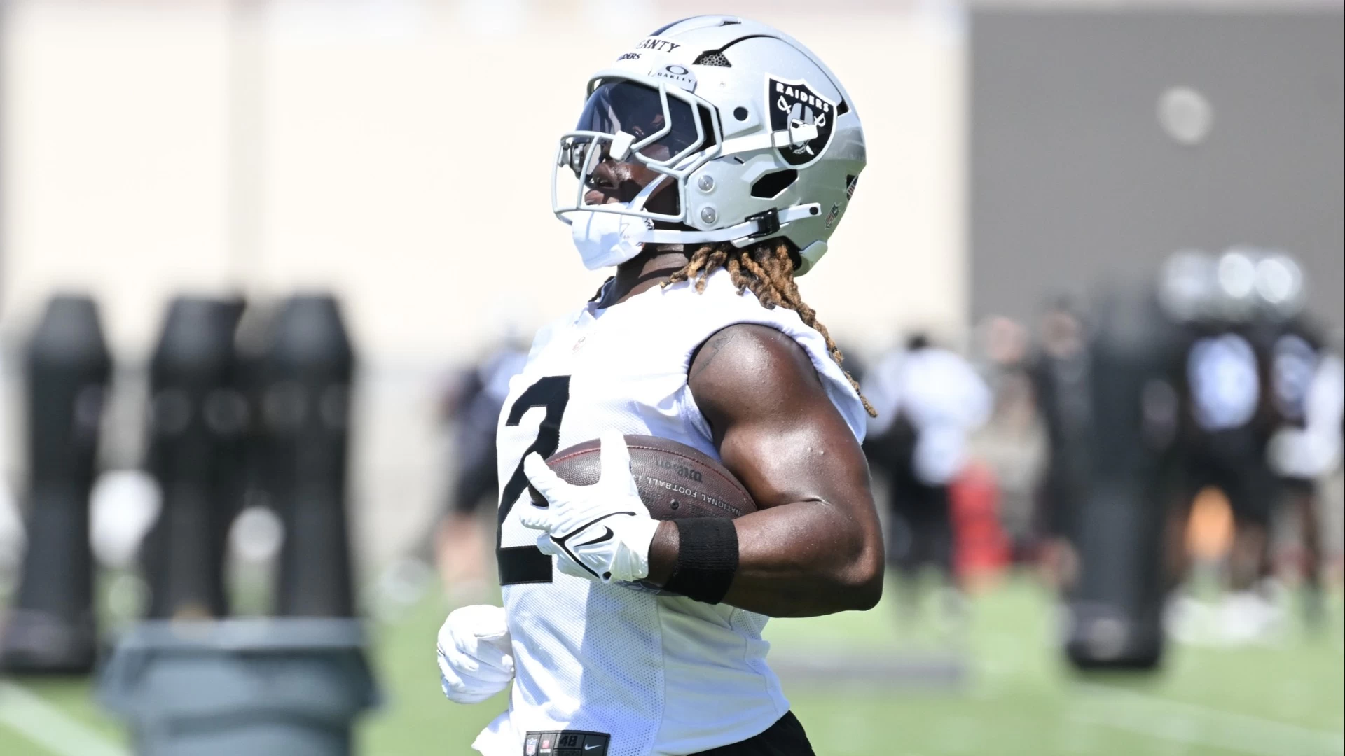 Ashton Jeanty's Potential Rookie Year: Stats & Expectations