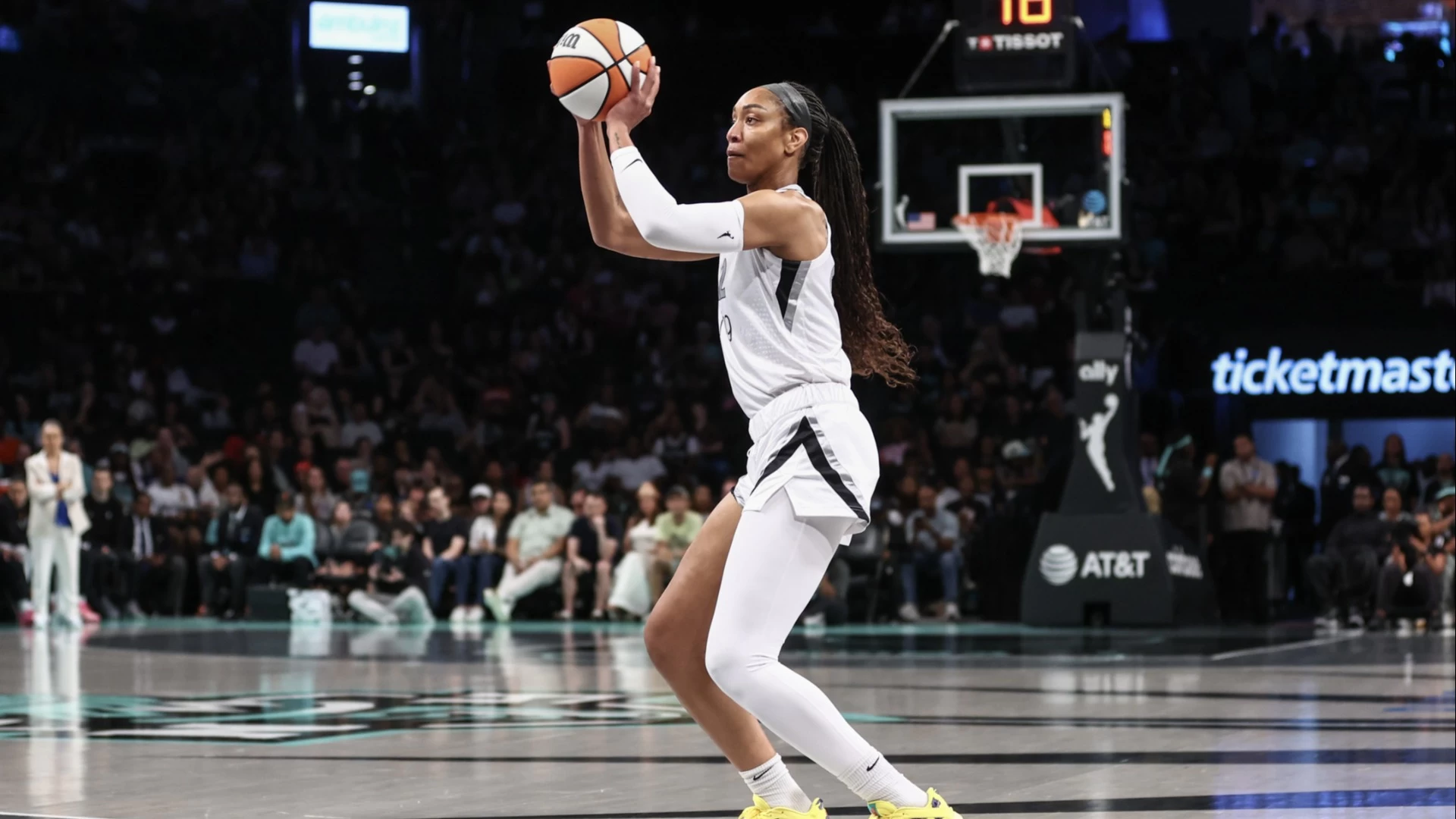 Vegas Aces' Struggles: More Worrisome Than Fever's Record?