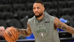 Damian Lillard Returns to Portland on a 3-Year, $42M Deal