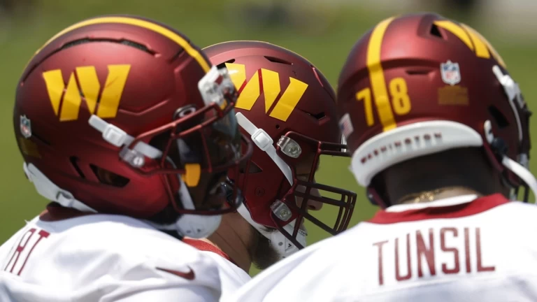 Trump Threatens to Block Washington Stadium Deal Over Team Name