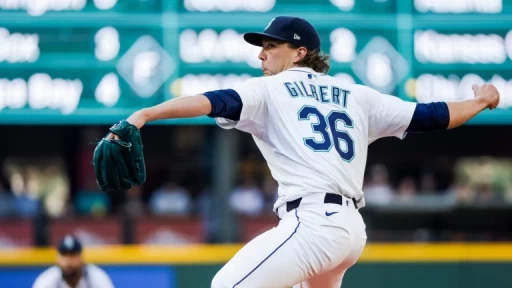 Mariners End Brewers' 11-Game Win Streak with 1-0 Victory