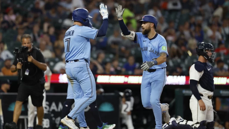 Current Standings and Performance Analysis of MLB Teams