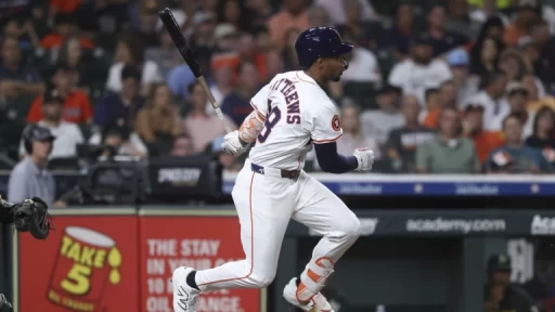 Astros Lead, Mariners and Rangers Battle in Division