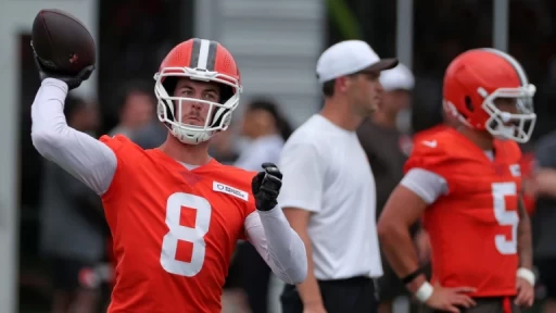 Kenny Pickett's Injury Shakes Up Browns QB Competition