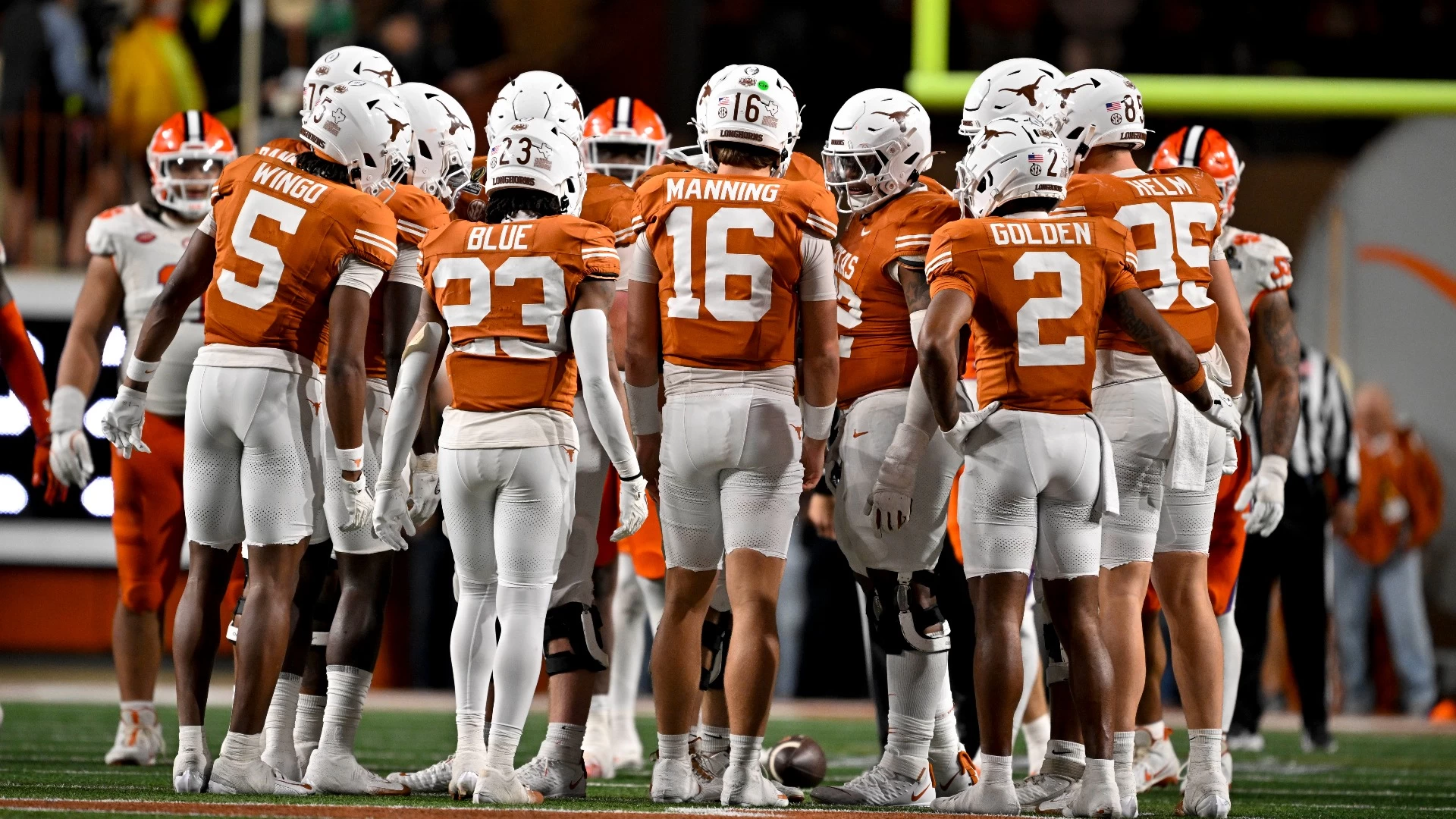 Top College Football Teams Clash: Texas vs. Ohio State Preview