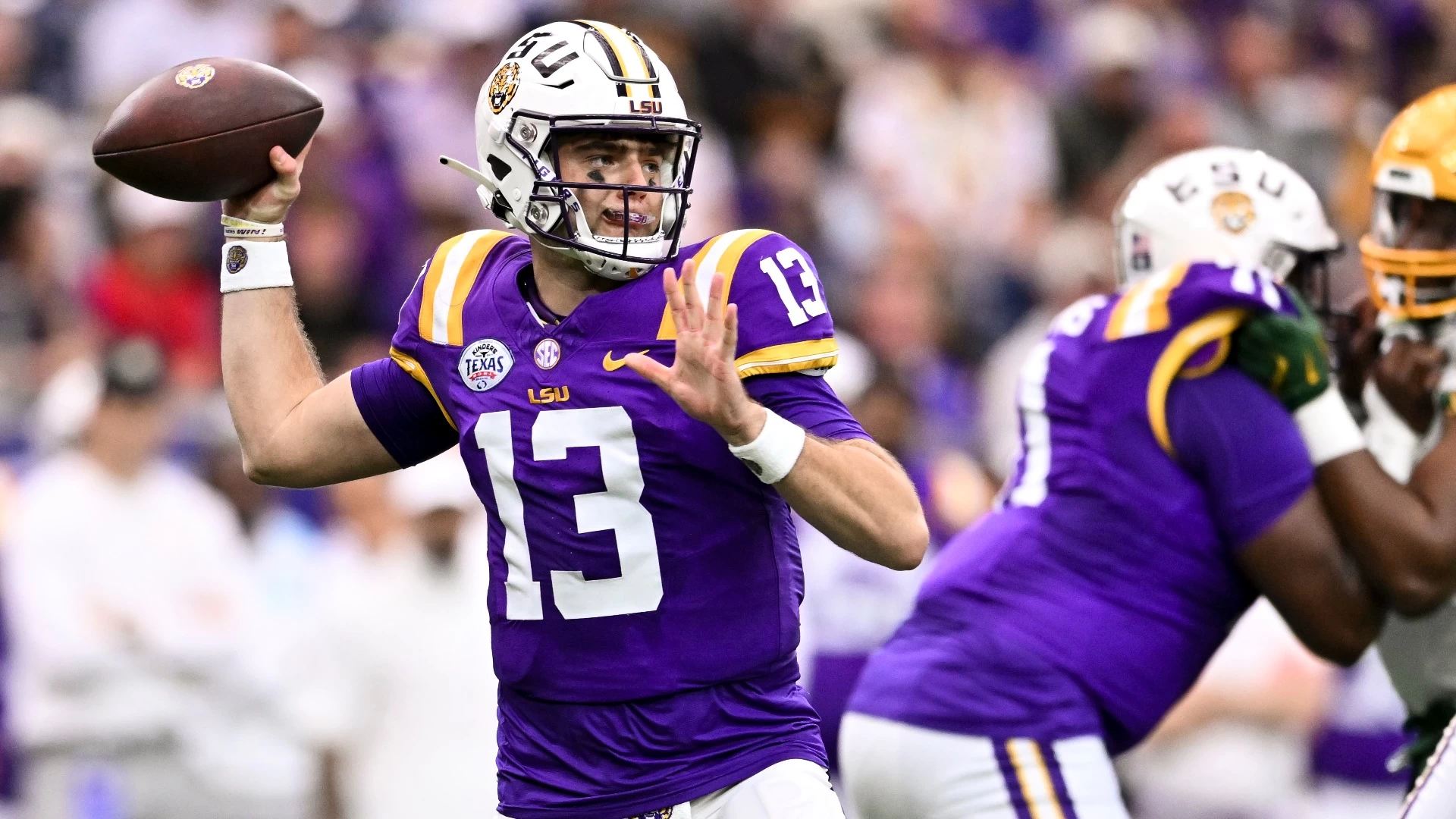 LSU vs. Clemson Showdown: Key Players & Game Predictions