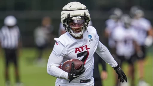 Top 3 First-Round Running Backs in Fantasy Football