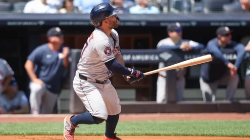 MLB Playoff Race Heats Up: Phillies and Brewers Lead Divisions