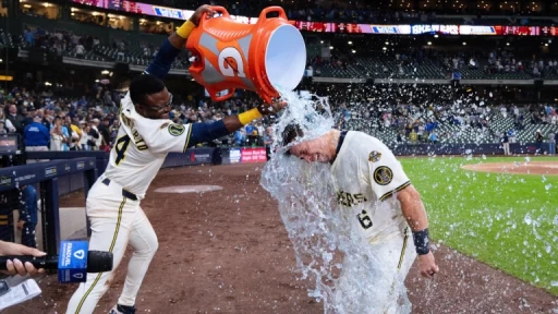 Brewers Continue Season of Thrilling Wins vs. Diamondbacks