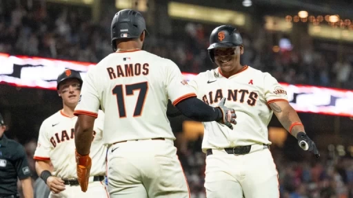 San Francisco Giants Dominate Cubs with 12-3 Victory