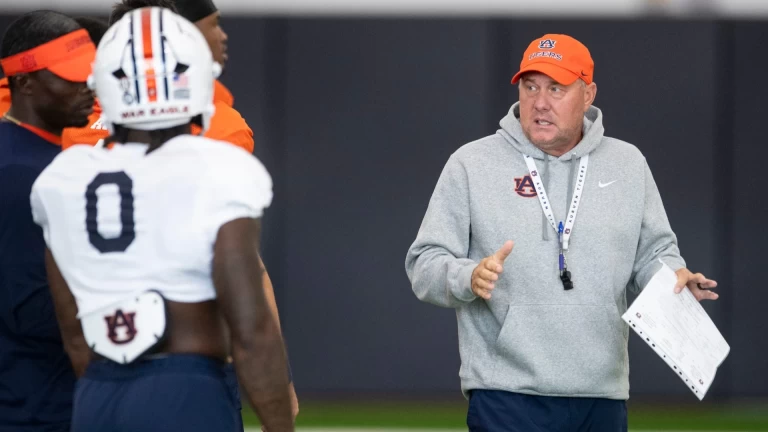 Friday Night Football: Illinois vs. W Illinois, Auburn vs. Baylor