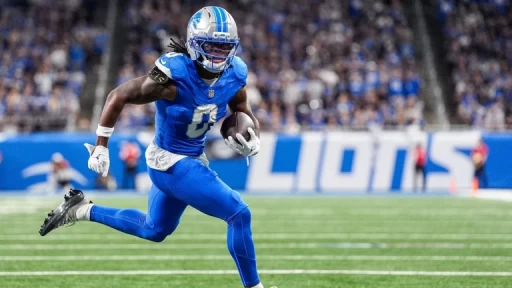Detroit Lions Dominate Chicago Bears in 52-21 Rout