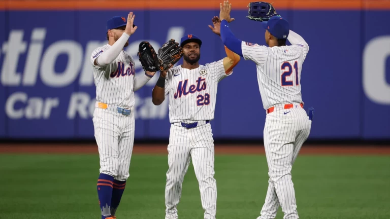 Mets Down Padres for Crucial Home Victory on Tuesday Night