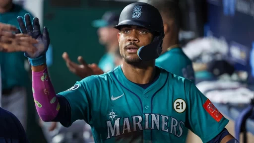 Seattle Mariners Look to Keep 10-Game Win Streak Alive vs. Royals