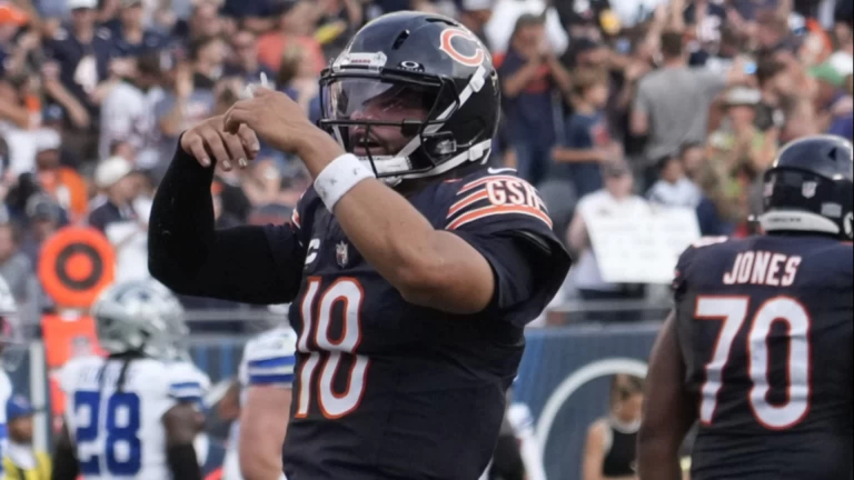 Caleb Williams Delivers Stunning Performance Against Dallas