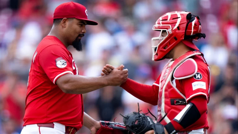 Cincinnati Reds Gain Edge with Tiebreaker Over Mets