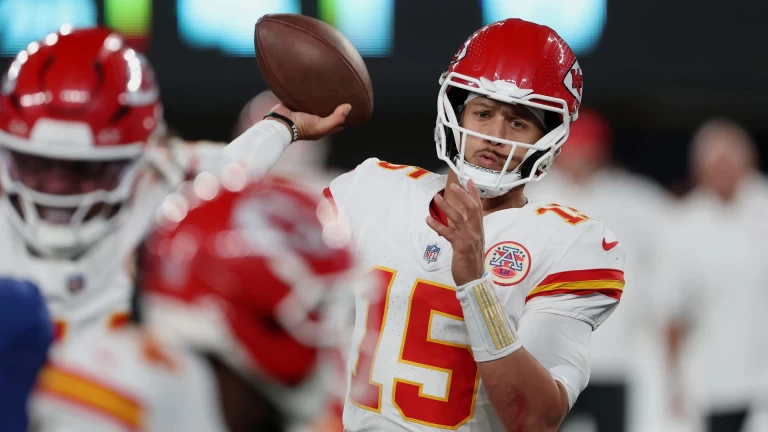 Chiefs, Ravens Face Off in Must-Win Spot for Both Teams