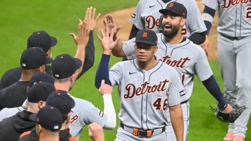 Detroit Tigers Face Critical Final Weekend of Baseball