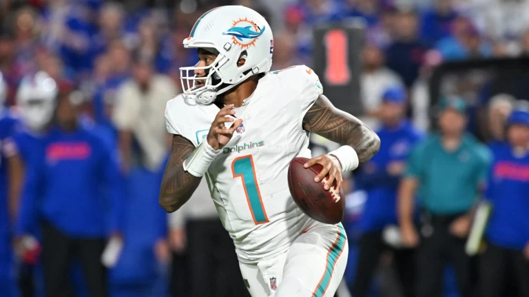 Jets vs. Dolphins MNF Clash: Betting Lines & Key Players