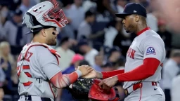 Red Sox Clinch 3-1 Victory Over Yankees: Game Analysis