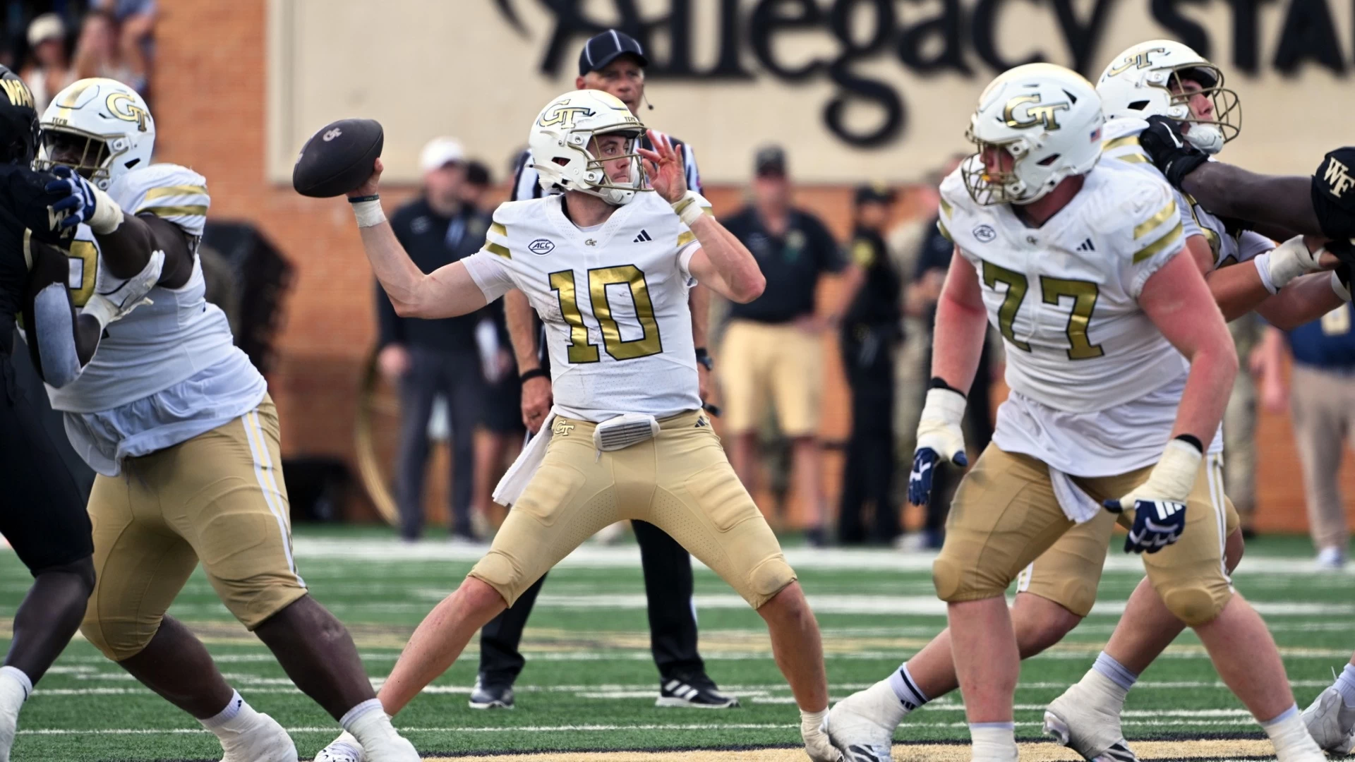 Georgia Tech Scrapes Past Wake Forest in a Tight 30-29 Win