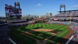 Phillies Host 31,000 Fans at Team Scrimmage Ahead of NLDS