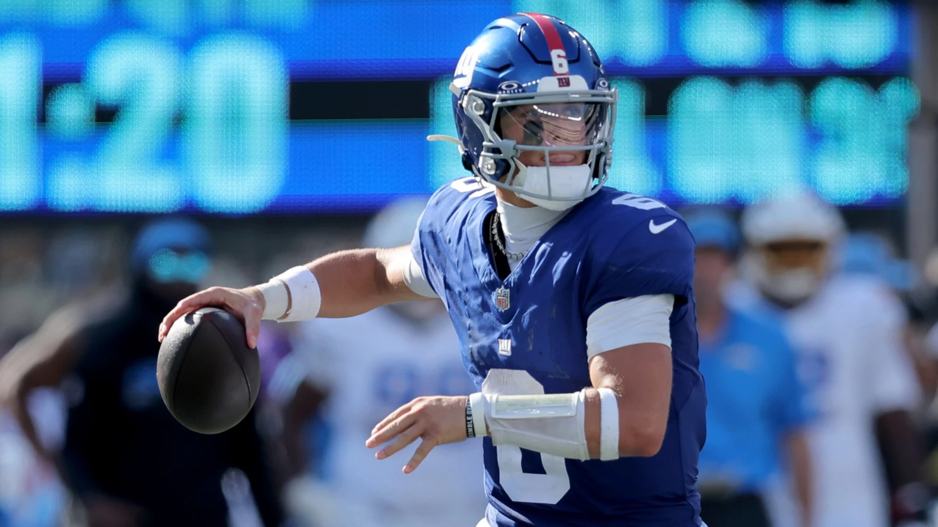 Giants Face Saints: Can Dart Take Care of Business as Favorite?