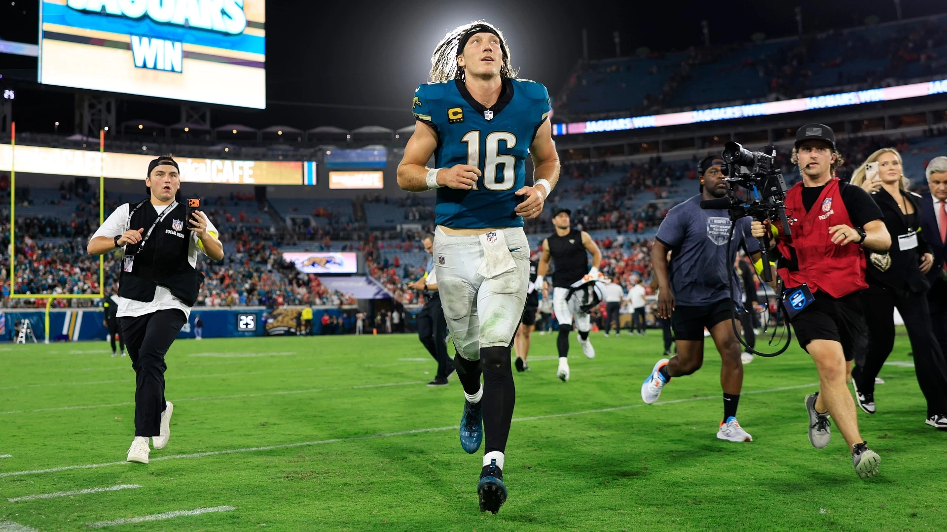 Jaguars Stun Chiefs with 31-28 Win in Dramatic Game