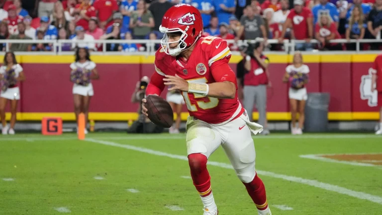 Patrick Mahomes Leads Explosive Chiefs Showing vs. Lions
