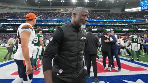 Jets Remain Winless at 0-6: Aaron Glenn's Uncertain Future
