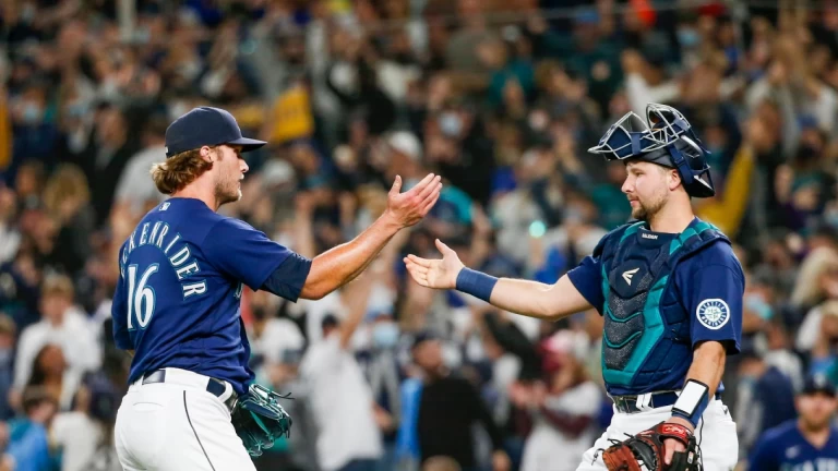 MLB Best Bets: Dodgers and Mariners up 2-0, Game 3 Predictions