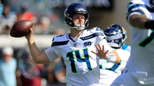 Texans Visit Seahawks in Pivotal Late-Night Week 7 Clash