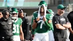 Jets Fall to Panthers as Justin Fields Struggles Once Again