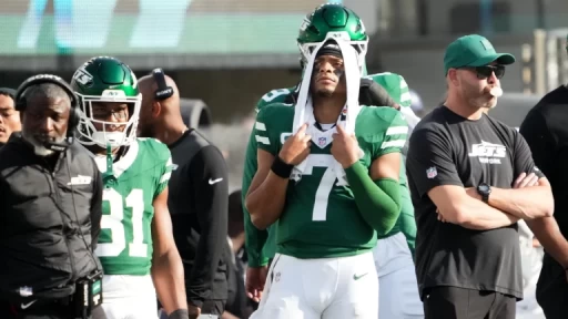 Jets Fall to Panthers as Justin Fields Struggles Once Again