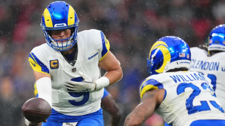 Rams Dominate Jaguars 35-7 in London, Improve to 5-2