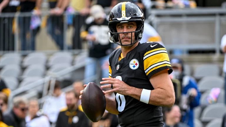 Aaron Rodgers Set to Shine in Pittsburgh’s Key Game