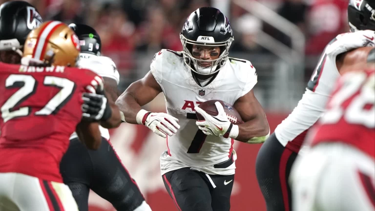 Tyrone's Top Sports Picks: NFL and College Football Insights
