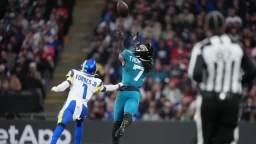NFL Trade Deadline Buzz: Key Players & Team Strategies